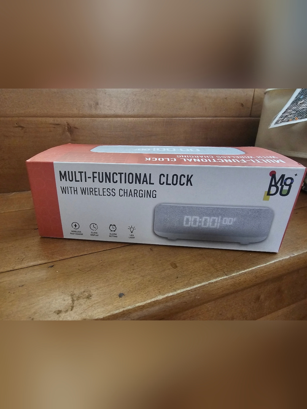 New multifunctional clock with wireless charging
